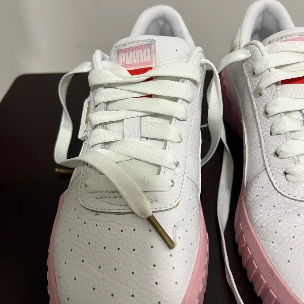 Women’s Puma - Picture 10 of 10